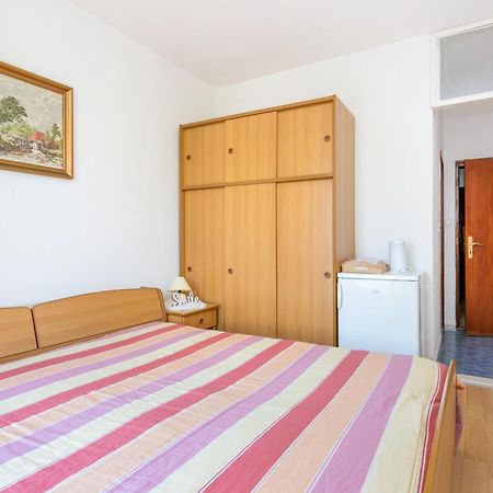 Double Room Supetar 5658D ภายนอก รูปภาพ